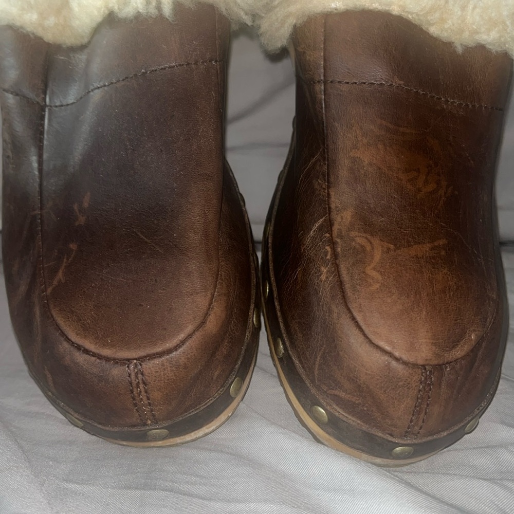 UGG Kalee Clogs Women’s 8 Brown Bomber Leather Sherpa Lined - Picture 6 of 15